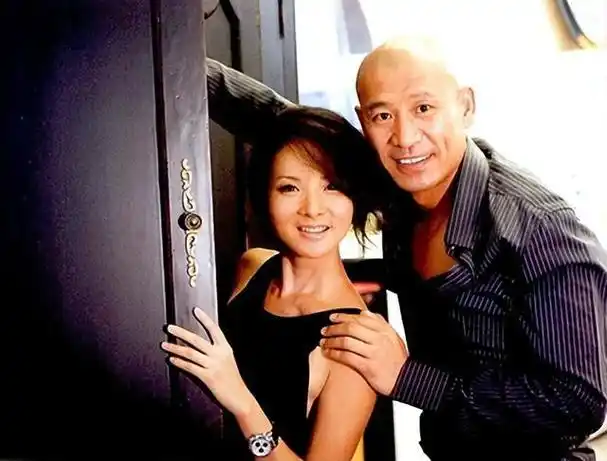 谢兰:嫁师小红坚持丁克12年愁坏婆婆,41岁意外得子全家乐开怀