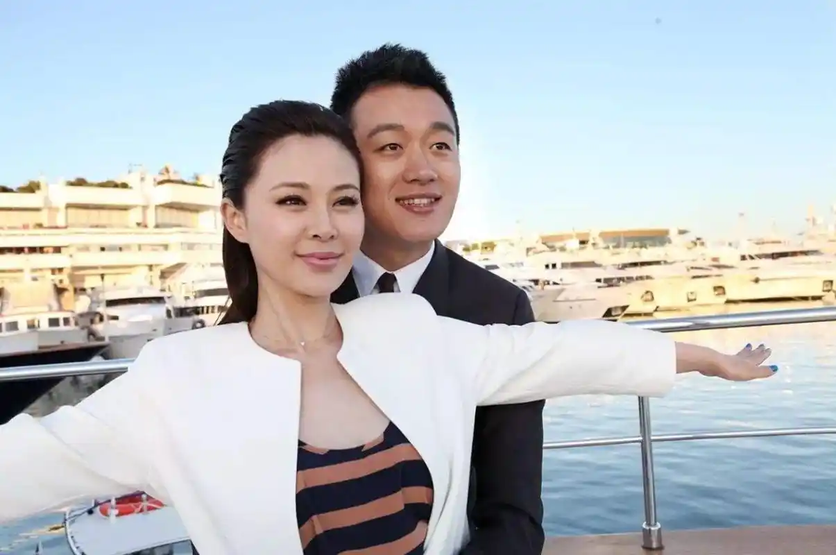 其实,关悦之所以会选择佟大为,很多程度上就是关悦看中了佟大为的人品