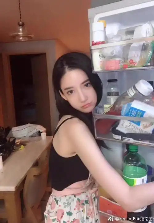 韩国女神潘南奎口水图片!