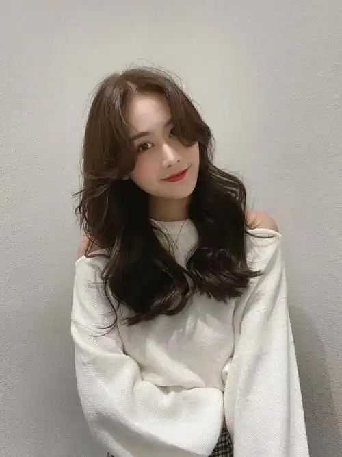 中长发卷发发型(发型女中长发卷发) - 月牙知识库