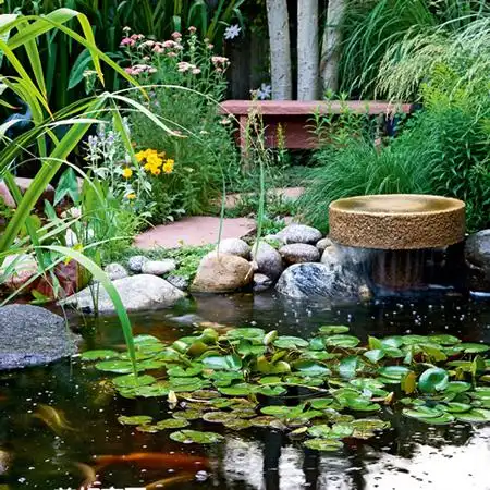 夏季当时打造多功能露台迷人水景