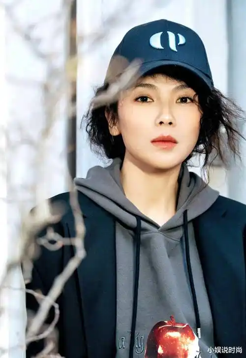 显得_发型_黑色