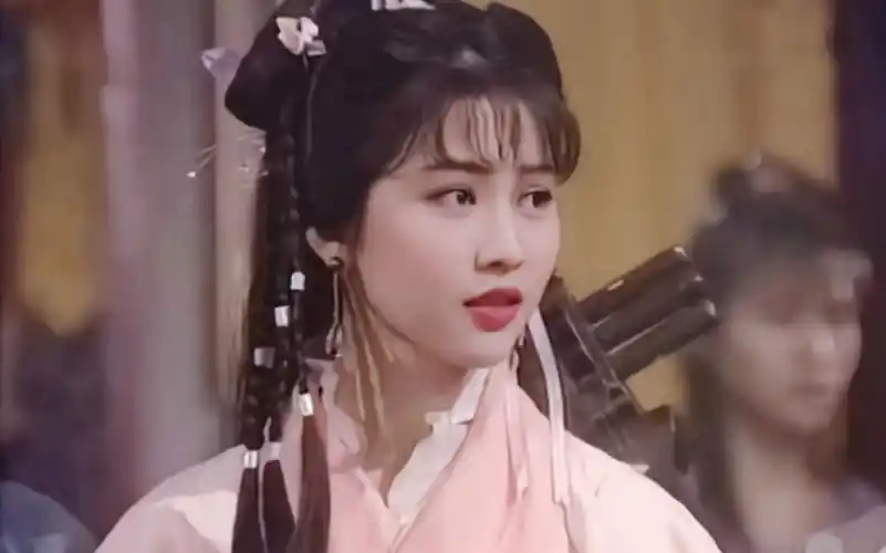 蔡少芬:娘娘年轻时的颜值倾国倾城不为过吧