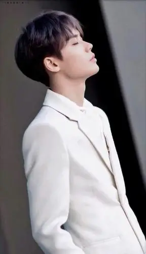 男明星喉结杀,朱一龙,刘昊然,杨洋的喉结绝了