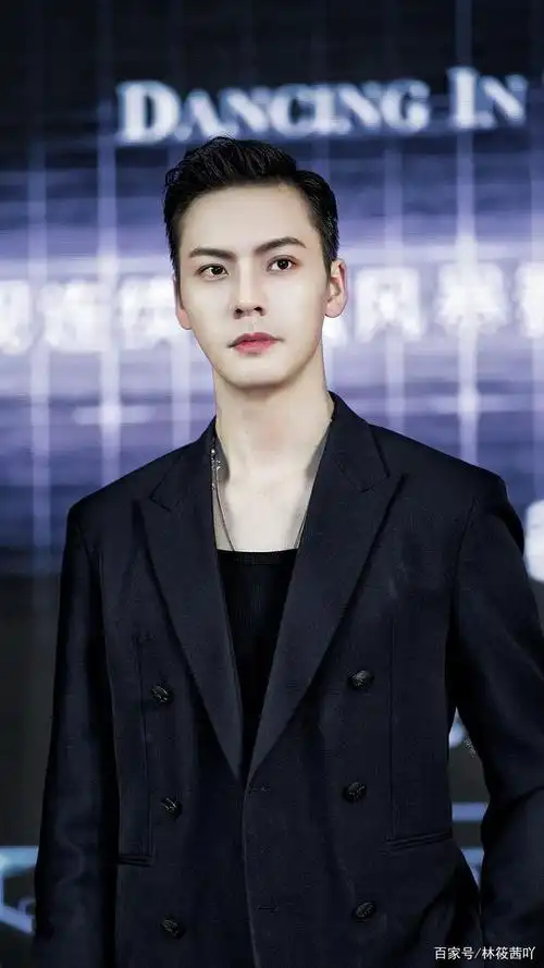 《风暴舞》未播先火 陈伟霆化身最帅保镖,搭档娜扎颜值逆天