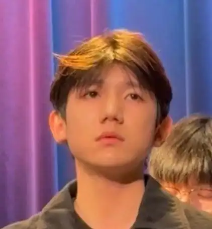 王源期末演出视频#  点评一下 王源素颜什么水平?