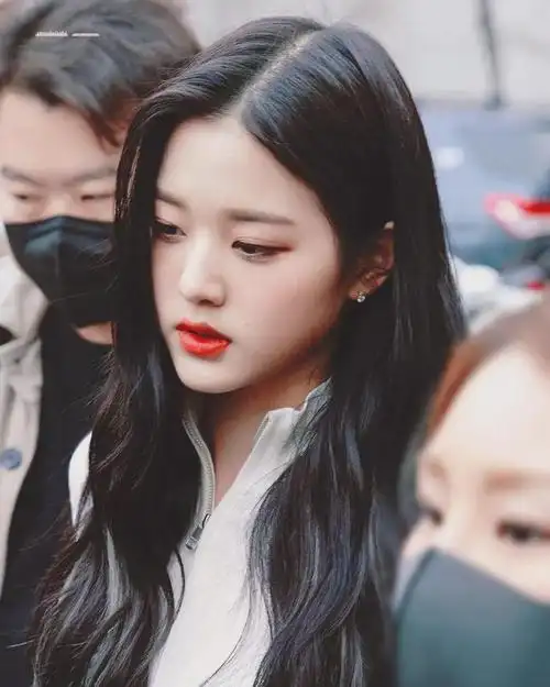 16岁身高171cm腿长直逼190李光洙这位中韩混血拍照都要p短腿