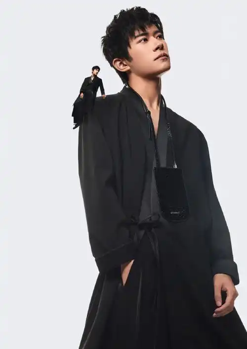 时装highlight#    emporio armani 全球形象代言人易烊千玺演绎全新