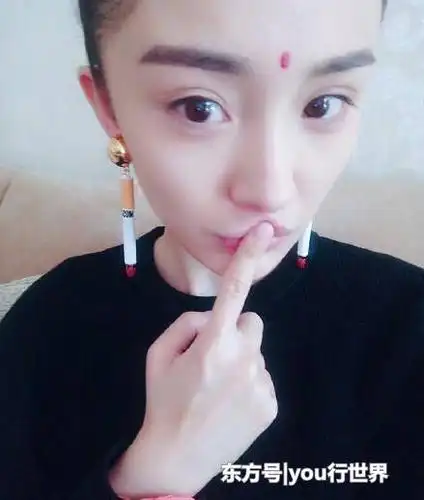 杨洋尴尬,热巴随性,而郑爽更是美出一个新高度