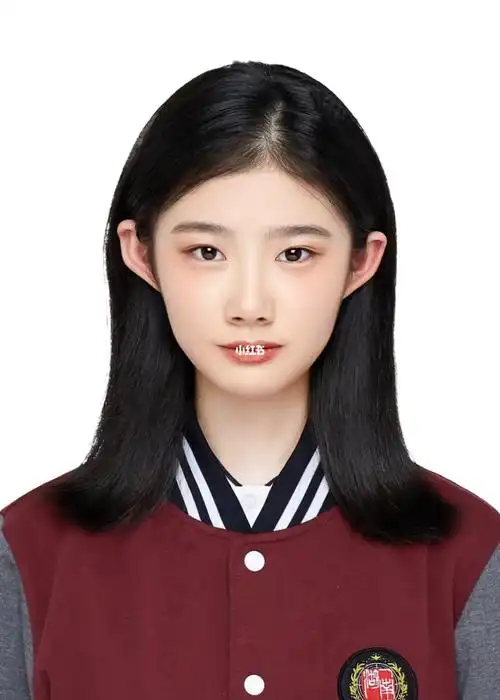 15岁限定女初海马体证件照