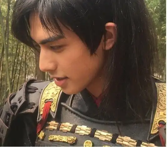 于正凤囚凰男主是谁?凤囚凰容止宋威龙发型图片