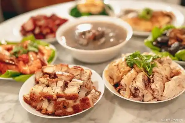 过年聚餐是吃饭还是挨训!亲戚长辈摆谱何时休?