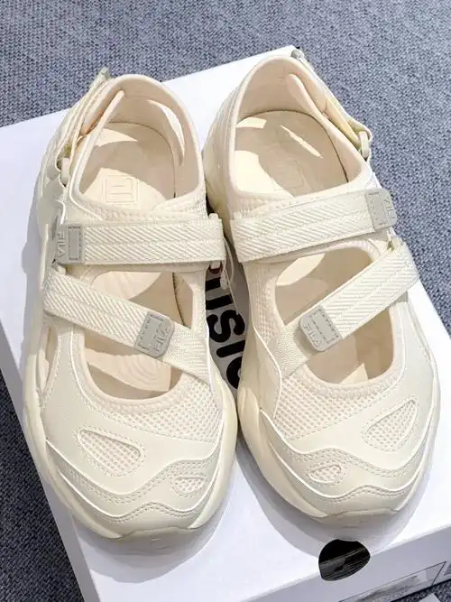 斐乐新款我最爱的运动凉鞋urbancore