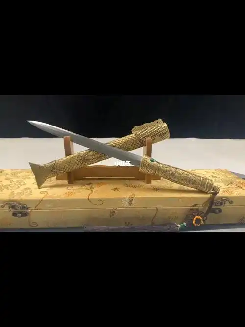 全铜鱼肠剑