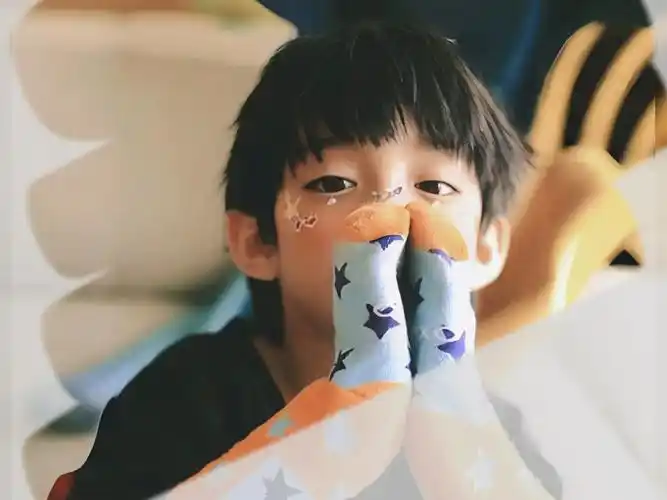 好可爱的小男孩