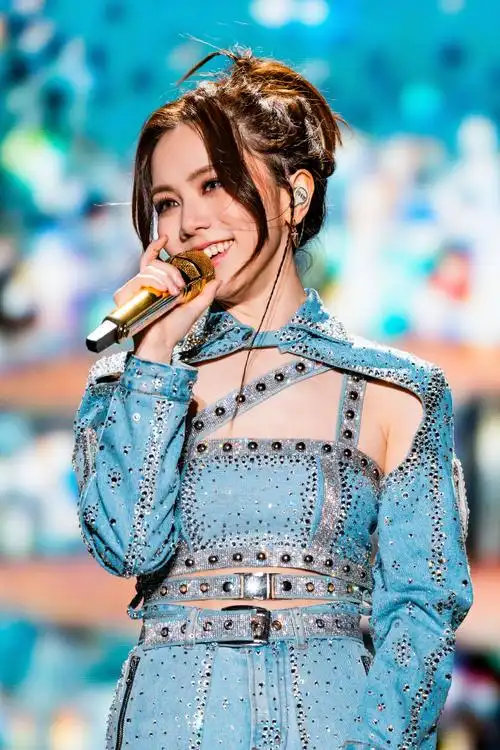 邓紫棋演唱会是懂养成的##邓紫棋演唱会强化版##邓紫棋iamgloria世界