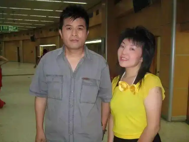 原创毕福剑迎61岁生日头发凌乱显憔悴毕姥爷风光不再