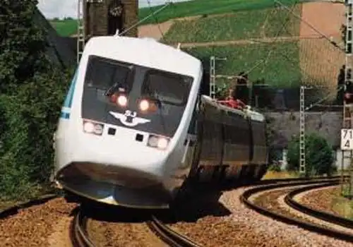 激光传感器 用zlds100激光传感器进行火车过弯合理倾斜测量