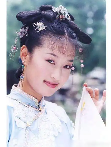 43岁马伊琍再扮古装少女定妆照惊艳众人时隔多年风格大变