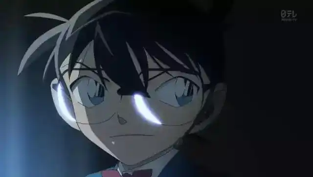 " 推推眼镜就看透一切的柯南还没长大,我们却已经从十一二岁的孩子