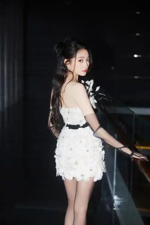 内娱女星爱高定杨幂高贵刘亦菲梦幻宋茜性感关晓彤绝了