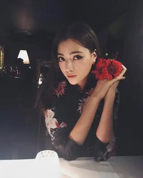 《封神》女主居然是房祖名前女友,混血嫩模称霸第二个angelababy