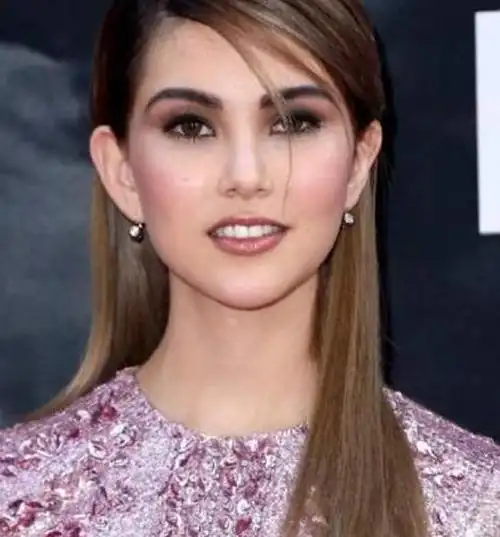 昆凌为何17岁就被周杰伦追看了她旧照后注定要当天王嫂