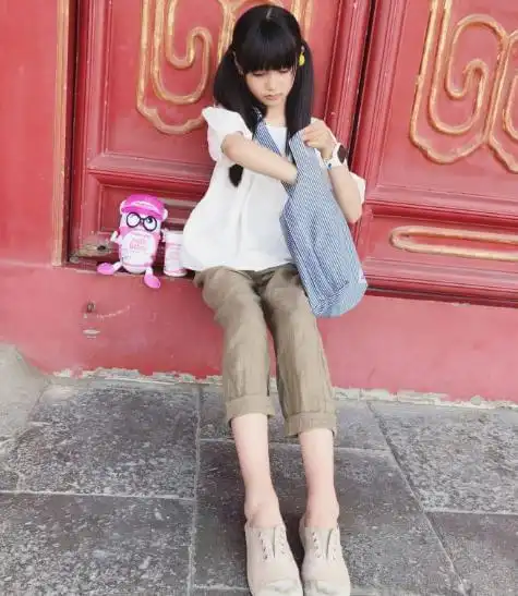 张籽沐游天安门9岁的她就有如此长腿下一个国民闺女