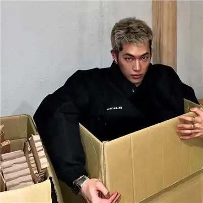 单人头像ins高级质感男_男生头像_头像屋