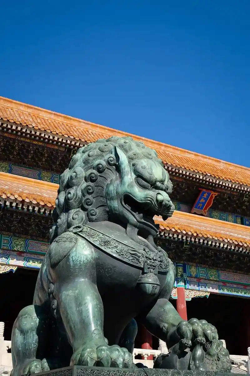 太和殿前的狮子气宇轩昂,见证了紫禁城600年的风雨 - 抖音