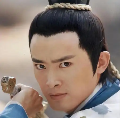 八,任泉"古装美男"