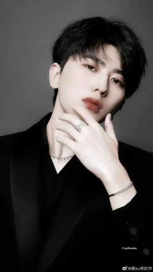 蔡徐坤2021个人巡回演唱会##原创音乐制作人蔡徐坤