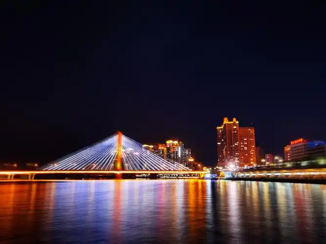 吉林市松花江边夜景临江门大桥音乐喷泉74