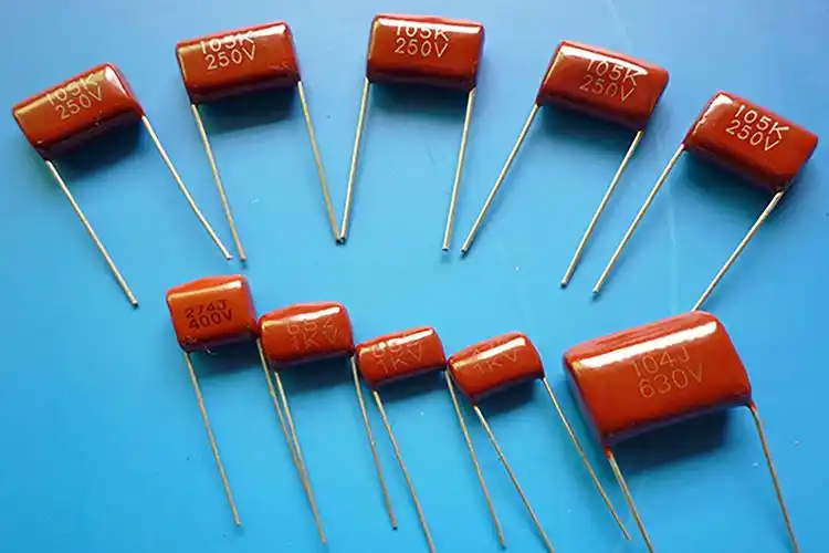 聚丙烯电容:它是非极性有机介质电容器中的优秀类型之一,机械强度高