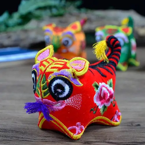 布老虎刺绣摆件迷你满月老虎布艺中国国风民俗布老虎
