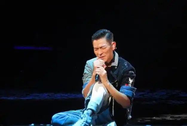 观众的期待与支持无论刘德华未来选择何种生活方式,观众们都会给予他