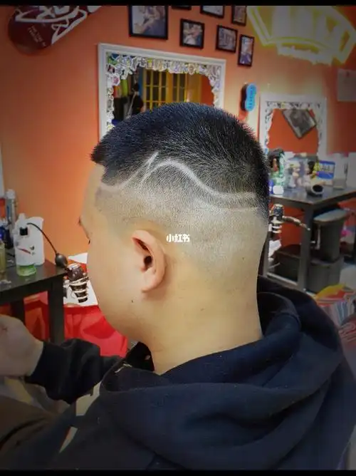 你永远不知道自己圆寸会有多帅#美式圆寸  #雕刻  #脏辫  #男士发型