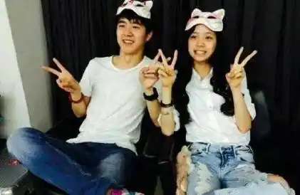 欧阳娜娜被曝绯闻男友李庚希前男友,罗马上海均有目击者!