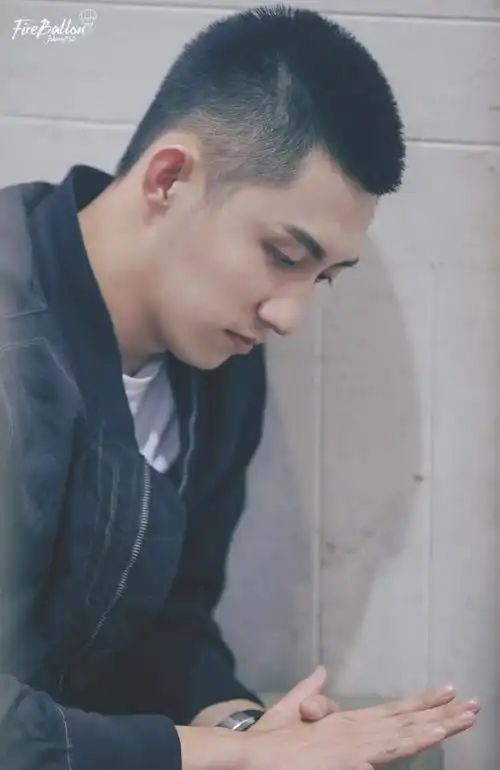 黄景瑜寸头造型