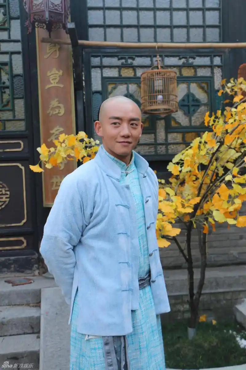 国士无双黄飞鸿郑恺首剃光头演清装组图