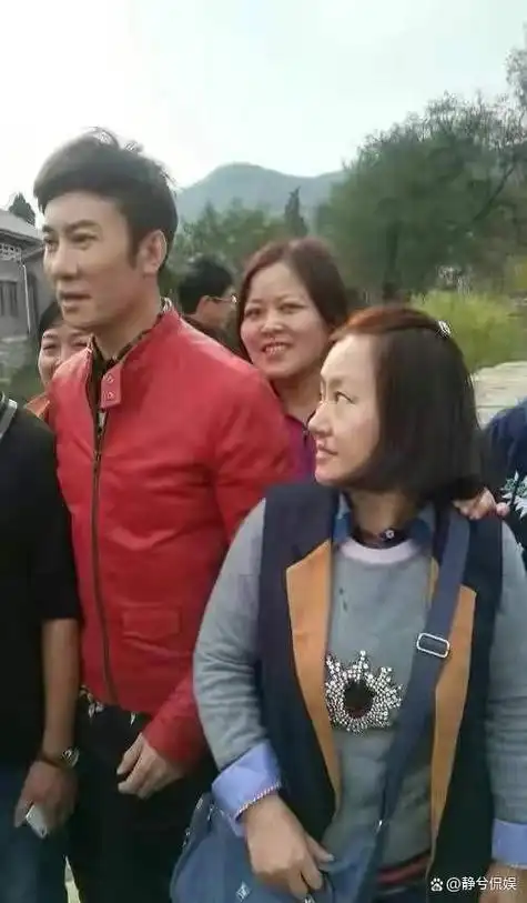 娶富家女,与岳母同住30年,接回改嫁的母亲,歌手江涛成名不忘本