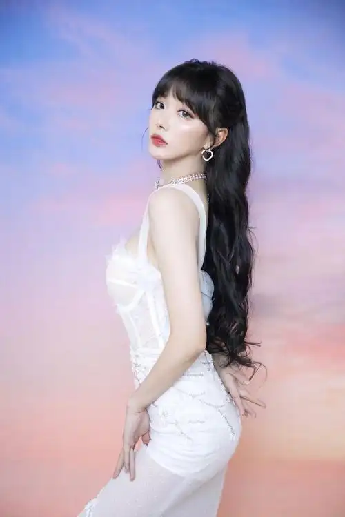 孔雪儿演唱会造型美图汇总