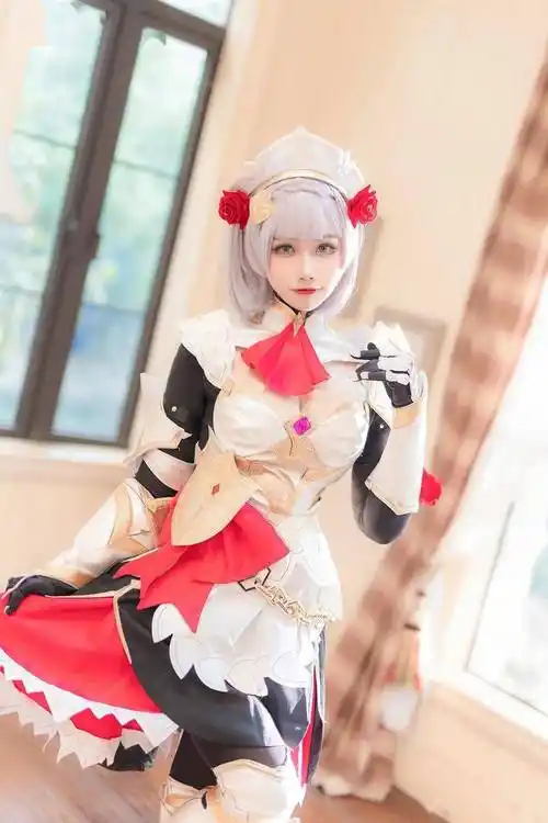 二次元cos诺艾尔女神