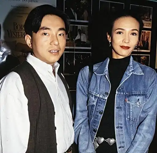 郑裕玲,两段感情让她身心俱疲,64岁模样大变,仍未婚未育