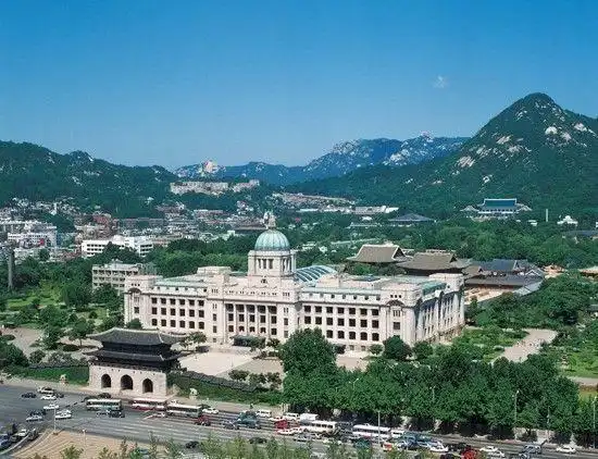 据说原朝鲜总督府阻断了韩国的风水龙脉《左传61成公四年》(公元前