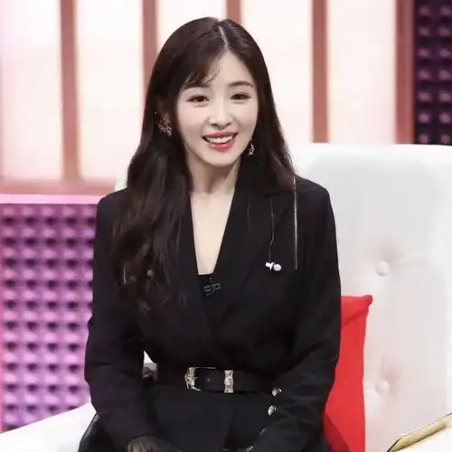 头像张含韵头像可爱