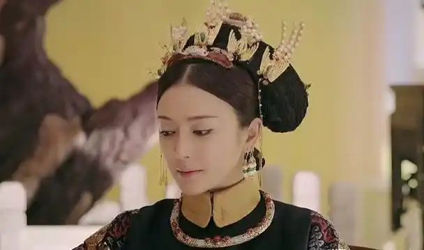 温柔知性的富察皇后惹得无数人怜惜,尤其是秦岚与吴谨言之间的互动更