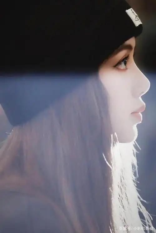 lisa超清壁纸来袭,这个女孩儿又美又燃,爱了爱了