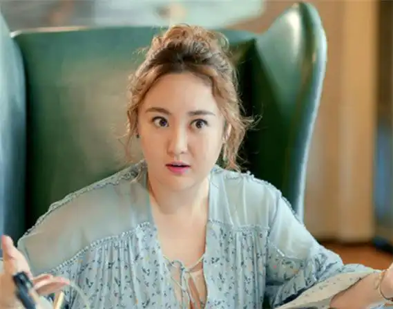 女明星在剧中演胖子,前四位都是用的模具,唯独她真的吃成200斤