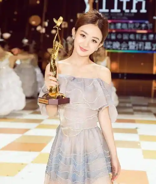 她身家过亿却很"小气",没有豪车豪宅,穿的衣服也是几十块!